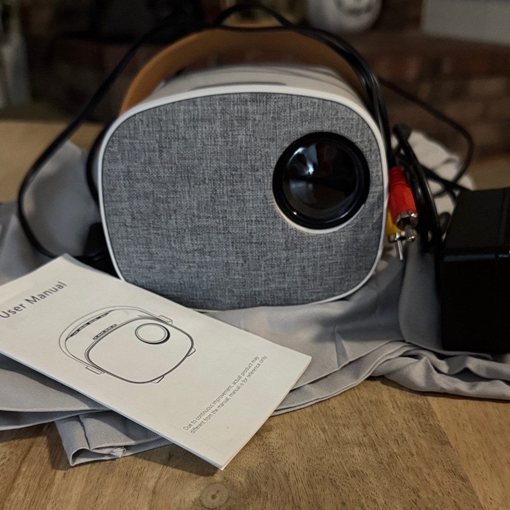Lejiada Compact Gray Projector